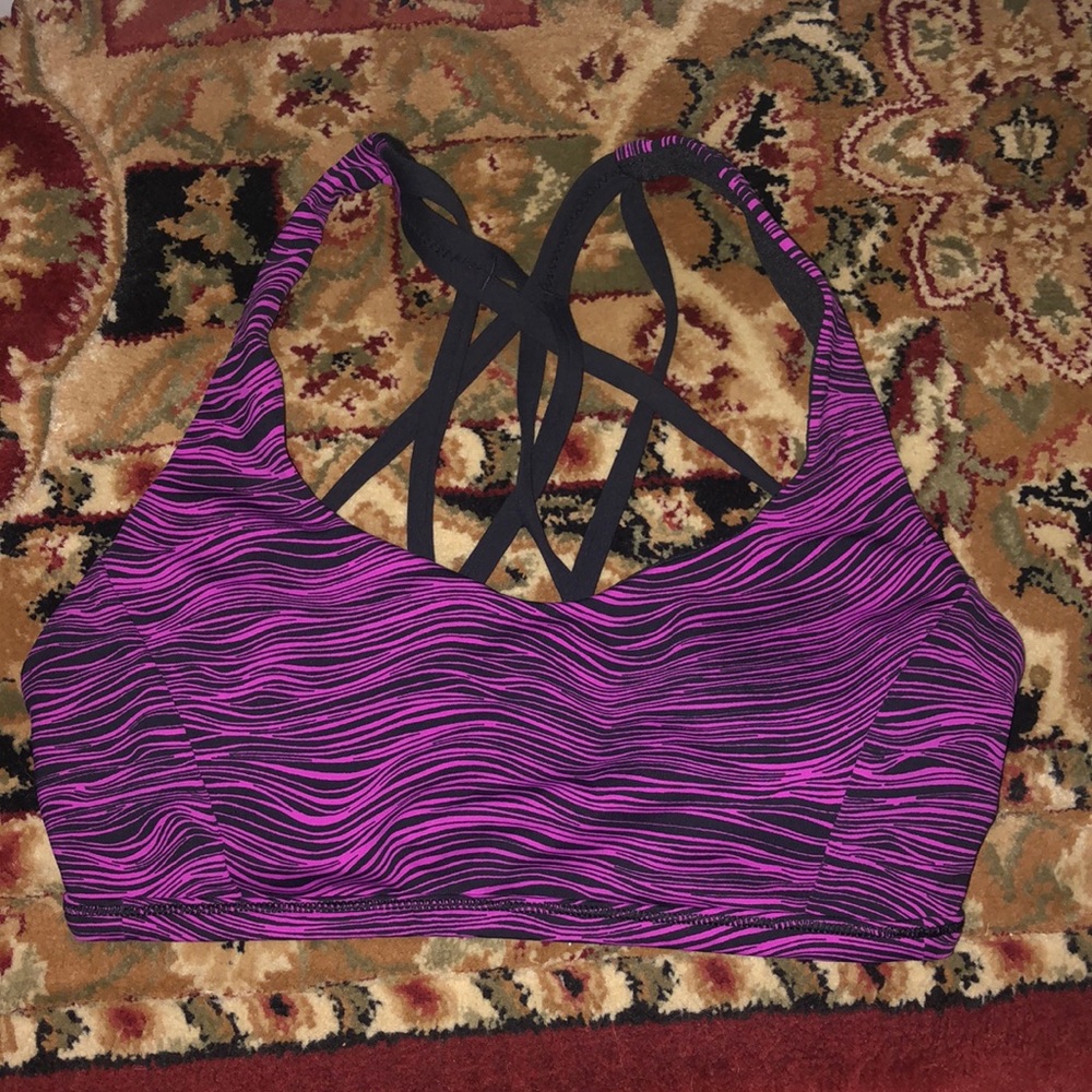 Like new! Lululemon sports bra- size 4!